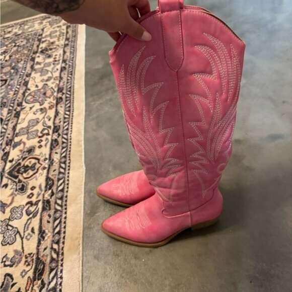 Global Win Pink Heeled Boots with Western Flair - Picture 1 of 5